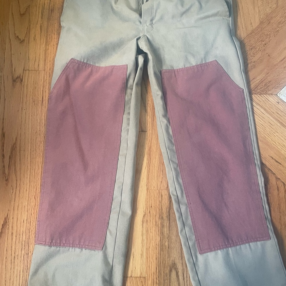 Stylish Beige Pants with Mauve Accents